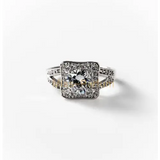 "Carré" - Ein eleganter rhodinierter Ring, der mit klaren Linien und zeitloser Schönheit besticht-Miss Chogan Parfum