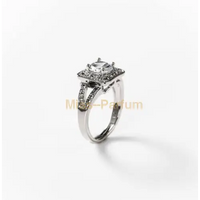 "Carré" - Ein eleganter rhodinierter Ring, der mit klaren Linien und zeitloser Schönheit besticht-Miss Chogan Parfum